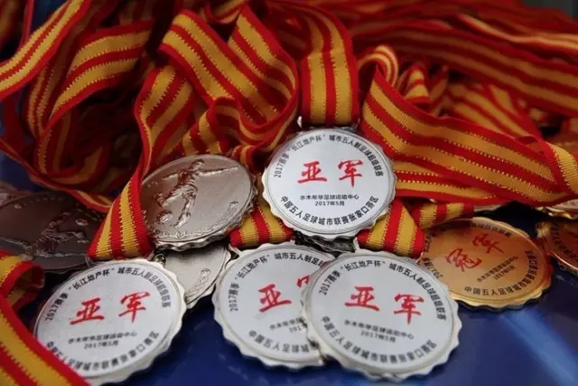 记者：杨瀚森今年夏联肉眼可见变强 说明他已适应这个级别的对抗